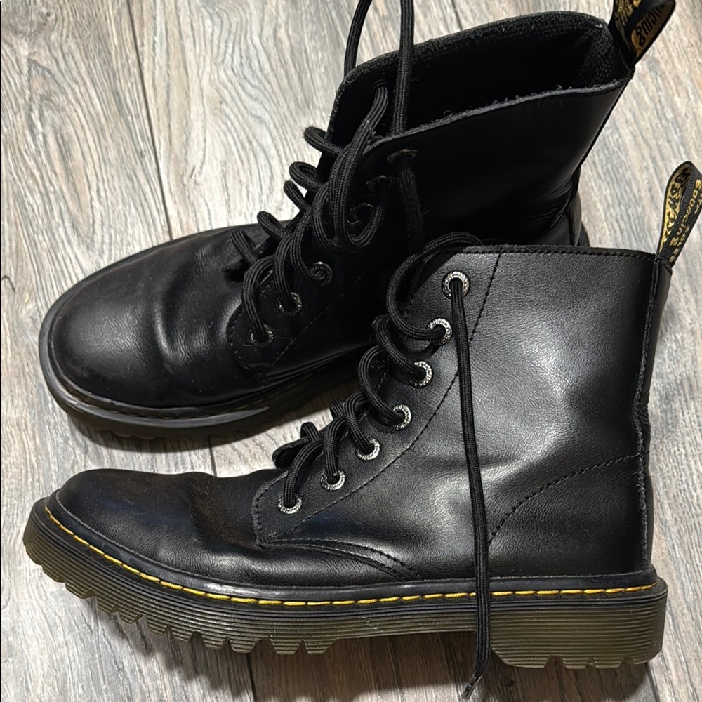 Dr Martens combat boots LUANA sz 8